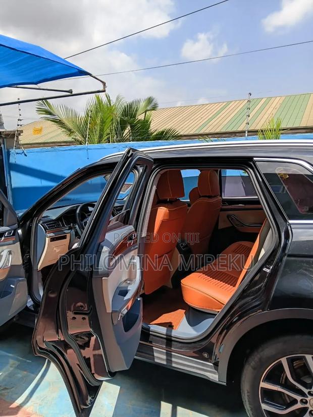 Car 2017 Black