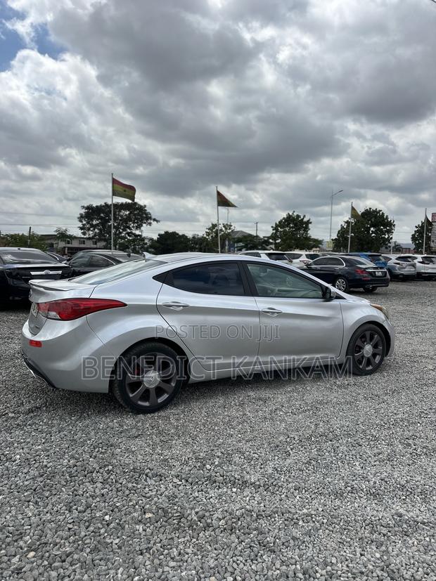 Hyundai Elantra Limited 2012 Silver