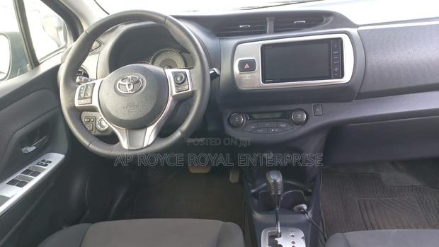 Toyota Vitz 1.3 FWD 3dr 2015 Black
