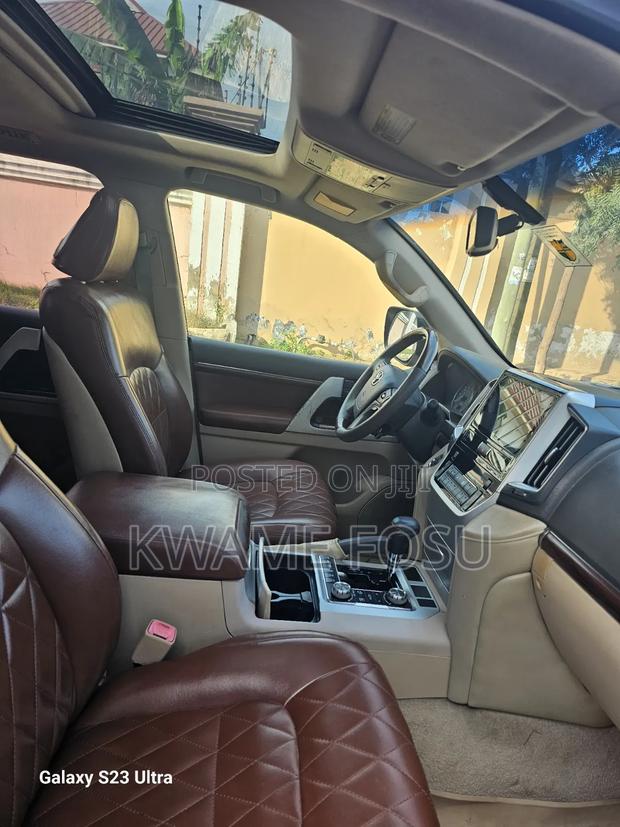 Toyota Land Cruiser 4.0 V6 GX-R 2012 Silver