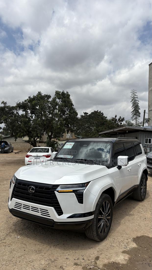 Lexus GX 550 Overtrail 2024 White
