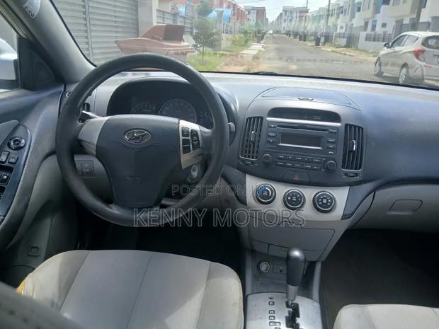 Hyundai Elantra 2008 Silver