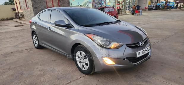 Hyundai Elantra SE 4dr Sedan (1.8L 4cyl 6A) 2014 Gray