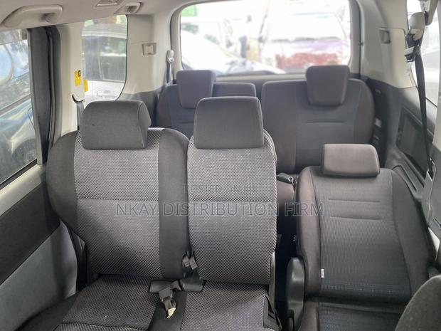 Toyota Voxy V 2WD 7-Seater 2015 Black