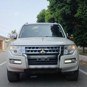 Mitsubishi Pajero V90 3.8 V6 GLS/GLX 2019 White for sale