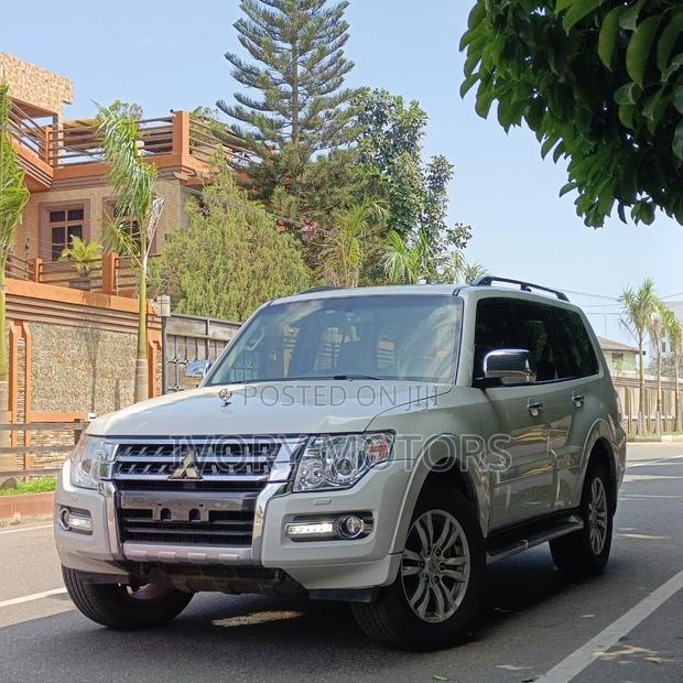 Mitsubishi Pajero V90 3.8 V6 GLS/GLX 2019 White