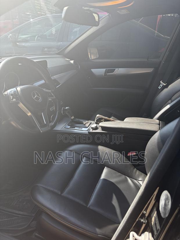 Mercedes-Benz C250 2014 Black