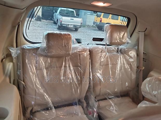 Toyota Land Cruiser Prado 2017 White