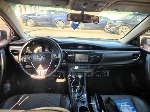 Toyota Corolla S 4dr Sedan (1.8L 4cyl CVT) 2016 White