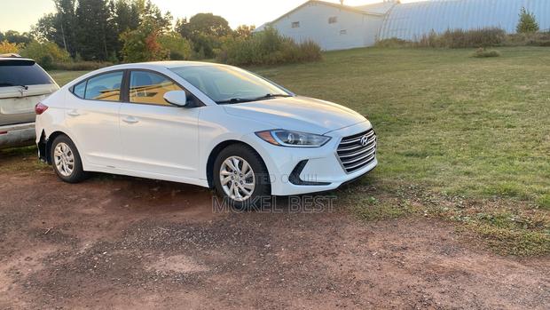 Hyundai Elantra 2018 White
