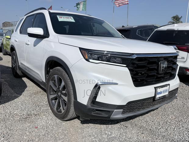 Honda Pilot Touring+ AWD 2025 White