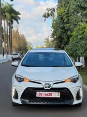 Toyota Corolla SE (1.8L 4cyl 2A) 2018 White for sale