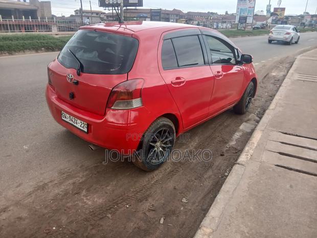 Toyota Vitz 2010 Red