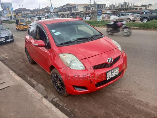Toyota Vitz 2010 Red