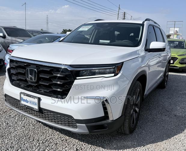 New Honda Pilot Touring+ AWD 2025 White
