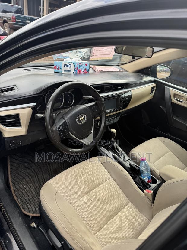 Toyota Corolla L 4dr Sedan (1.8L 4cyl 4A) 2015 Black
