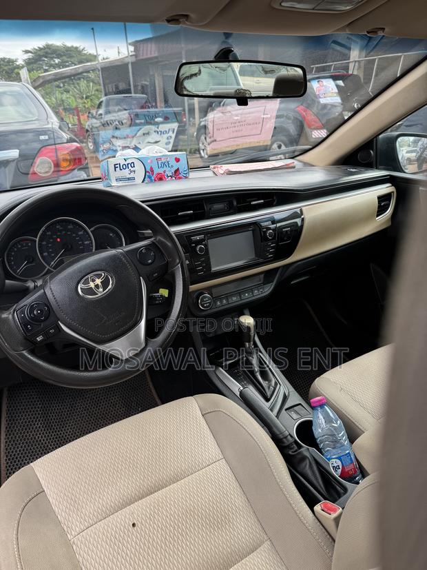 Toyota Corolla L 4dr Sedan (1.8L 4cyl 4A) 2015 Black