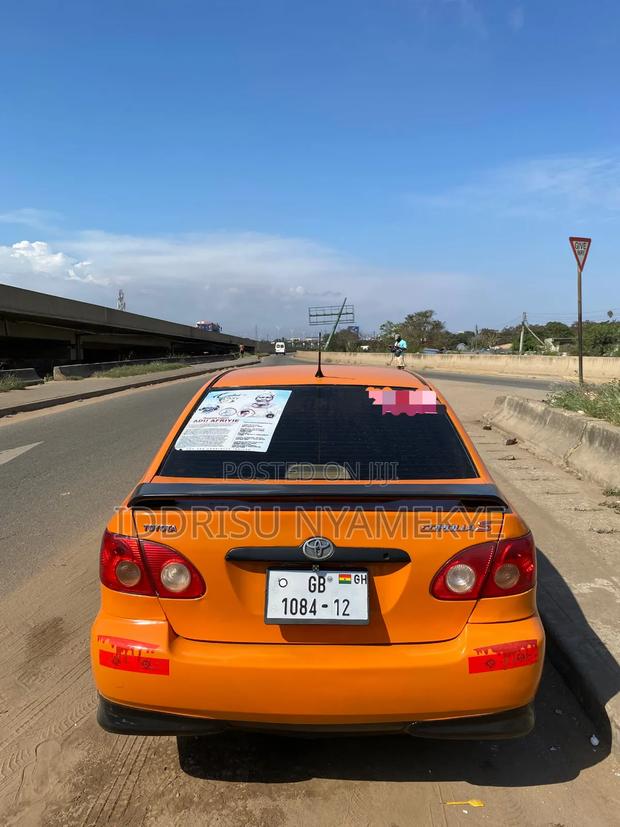 Toyota Corolla 2007 Orange