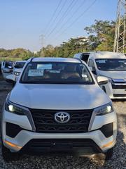 Toyota Fortuner 2.7 AWD 2022 Off white for sale