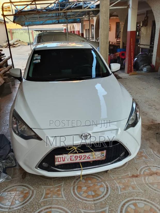 Toyota Yaris LE Sedan 4dr 2019 White