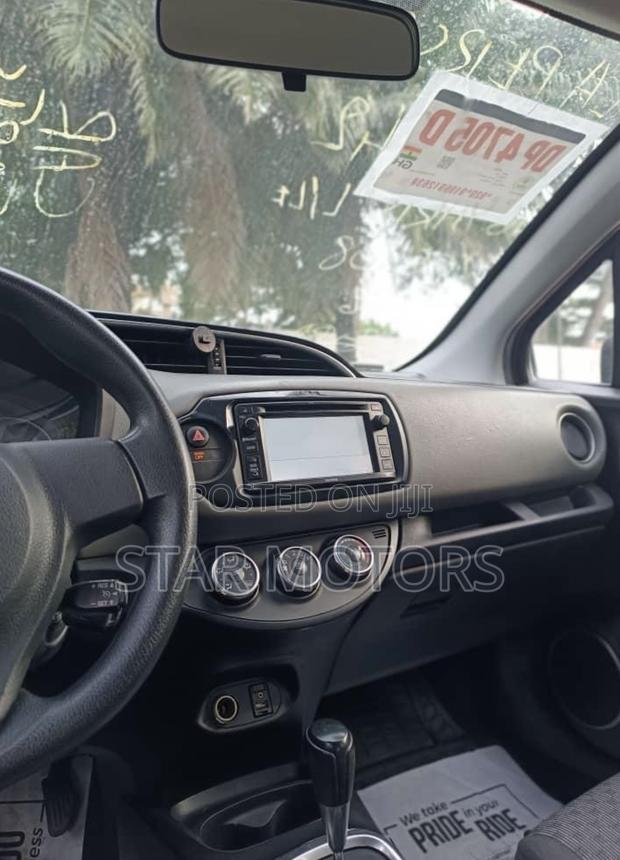 Toyota Yaris LE Hatchback 5dr 2016 White