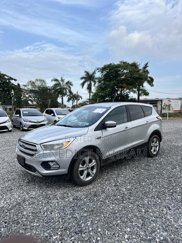 Ford Escape SE 4x4 2017 Silver