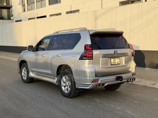 Toyota Land Cruiser Prado 3.0 190hp 2018 Silver