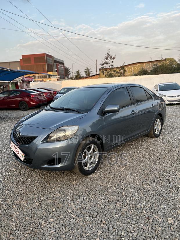 Toyota Yaris 2008 Gray