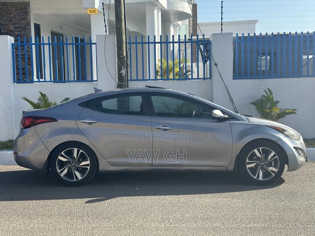 Hyundai Elantra Limited PZEV 4dr Sedan (1.8L 4cyl 6A) 2015 Gray