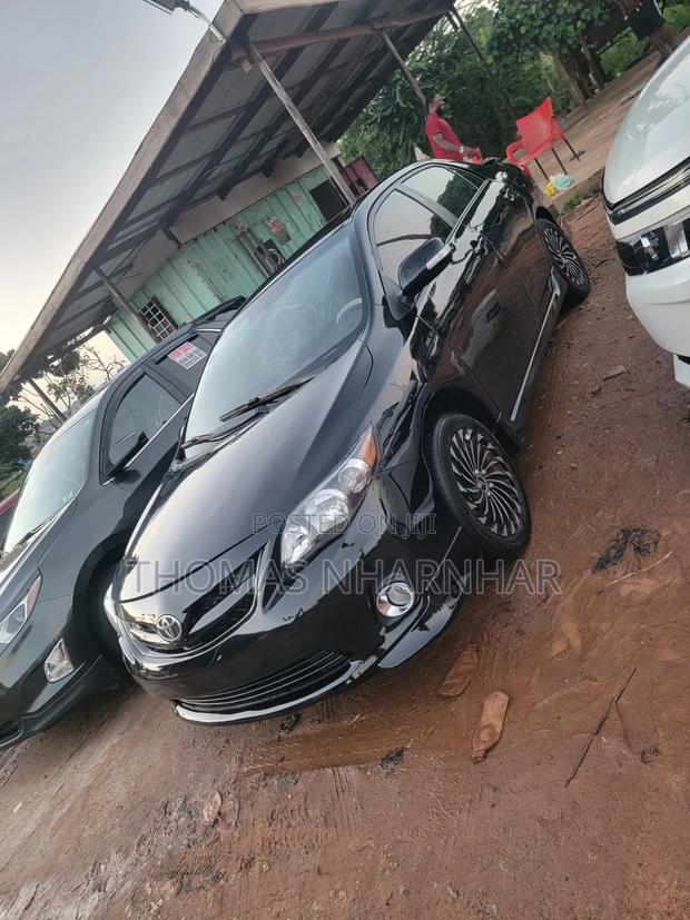 Toyota Corolla LE 4dr Sedan (1.8L 4cyl 4A) 2013 Black