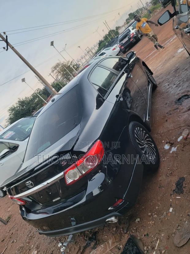Toyota Corolla LE 4dr Sedan (1.8L 4cyl 4A) 2013 Black