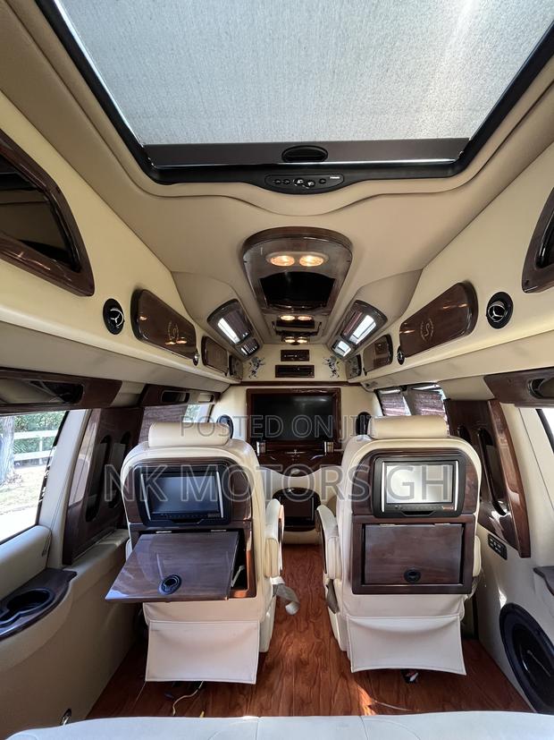 GMC Savana 3500 2012 Black