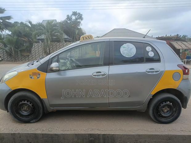 Toyota Vitz 2010