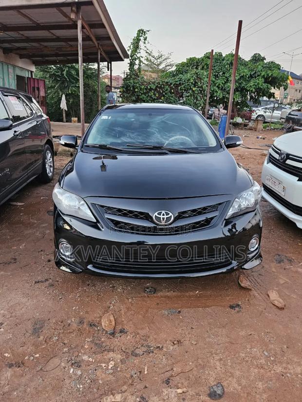 Toyota Corolla 2012 Black