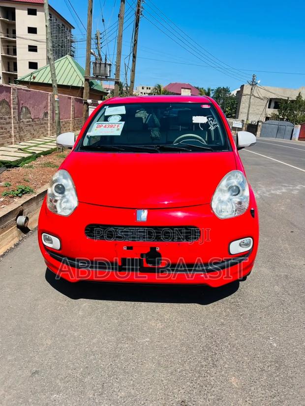 Toyota Passo 2014 Red