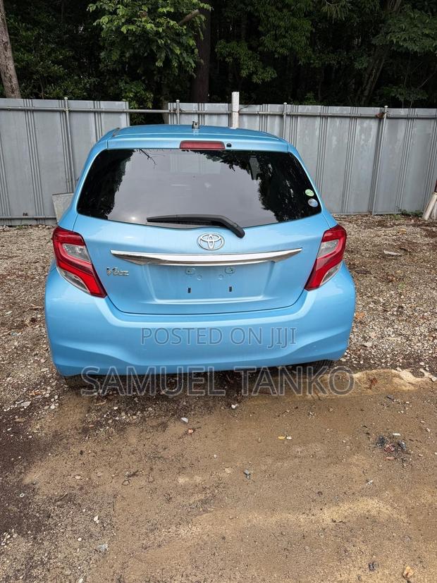 Toyota Vitz 2015 Blue