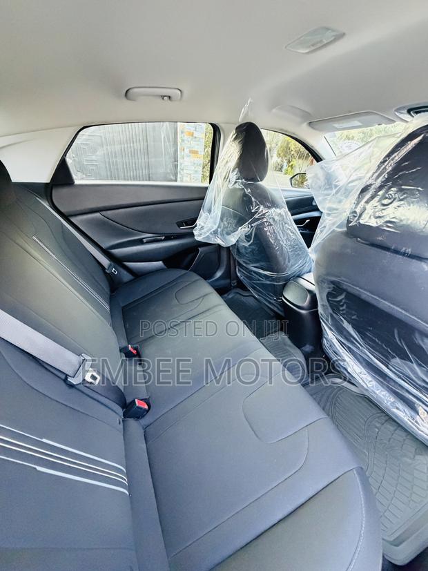 Hyundai Elantra SEL 2021 Gray