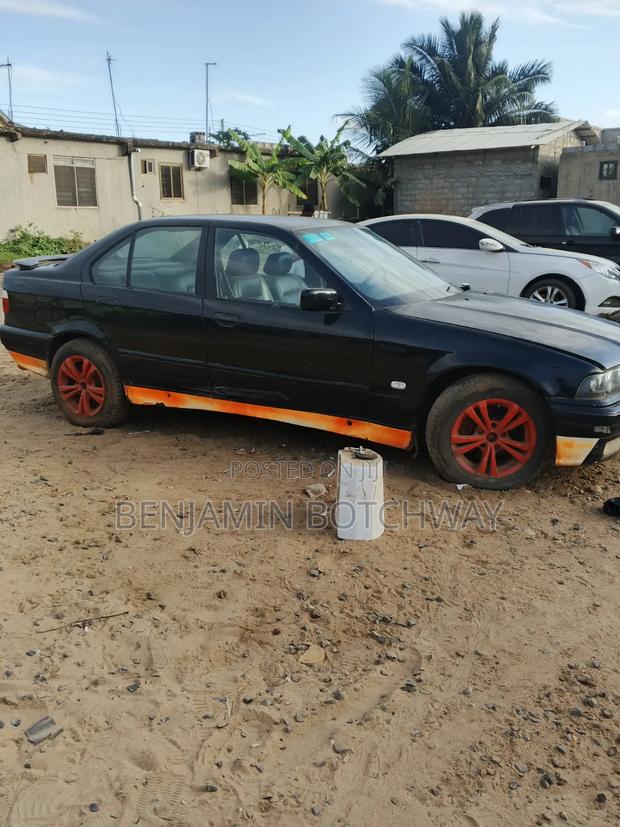 BMW 318i 1995 Black