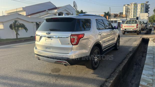 Ford Explorer Limited 4dr SUV (3.5L 6cyl 6A) 2016 Silver