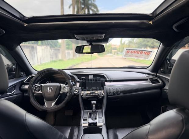 Honda Civic Touring 4dr Sedan (1.5L 4cyl) 2016 Black