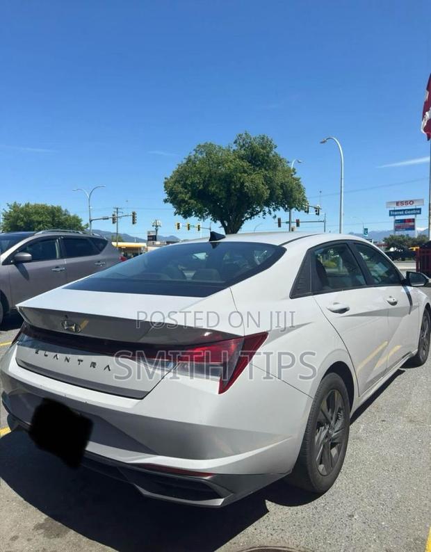 Hyundai Elantra SEL 2022 Gray