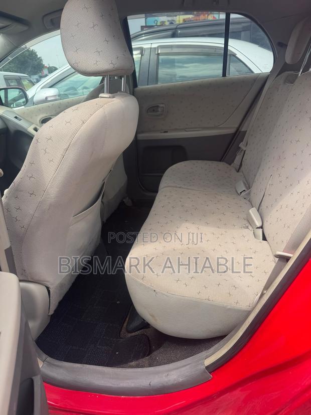 Toyota Vitz 1.3 FWD 5dr 2010 Red