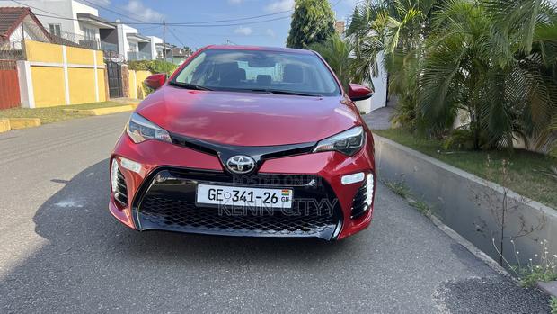 Toyota Corolla XSE (1.8L 4cyl 2A) 2018 Red