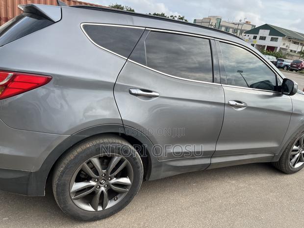 Hyundai Santa Fe 2014 Gray