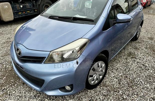 Toyota Vitz 2013 Gray