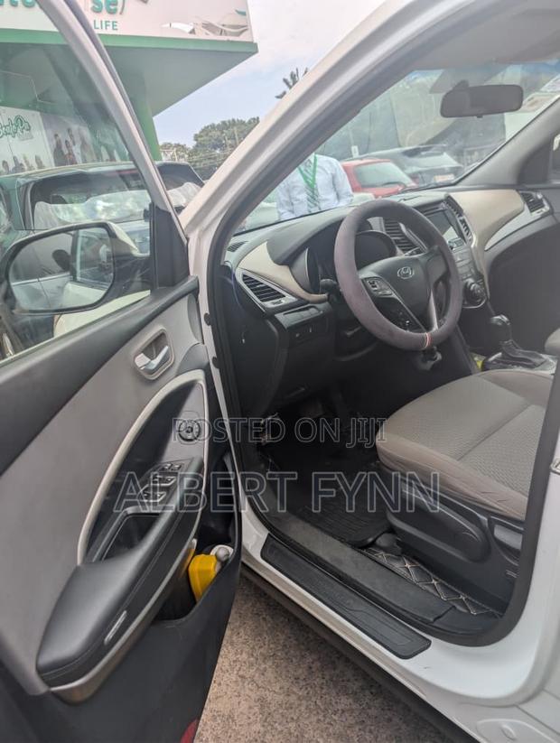 Hyundai Santa Fe 2015 White