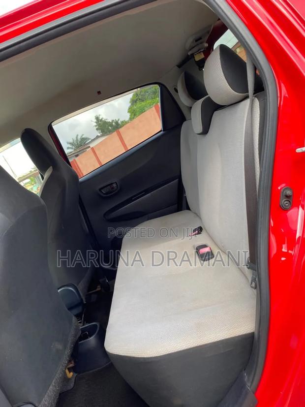 Toyota Vitz 1.0 FWD 5dr 2013 Red