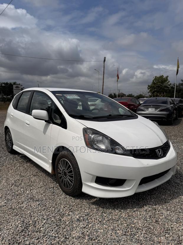 Honda Fit Automatic 2012 White