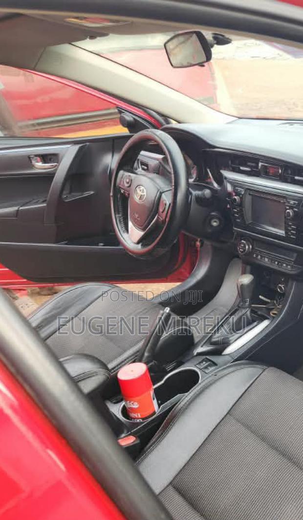 Toyota Corolla 2016 Red
