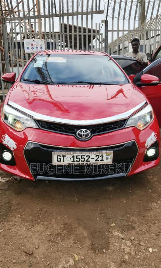 Toyota Corolla 2016 Red